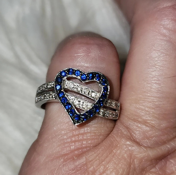 Vintage white gold and sapphire ring.7 - Picture 1 of 10